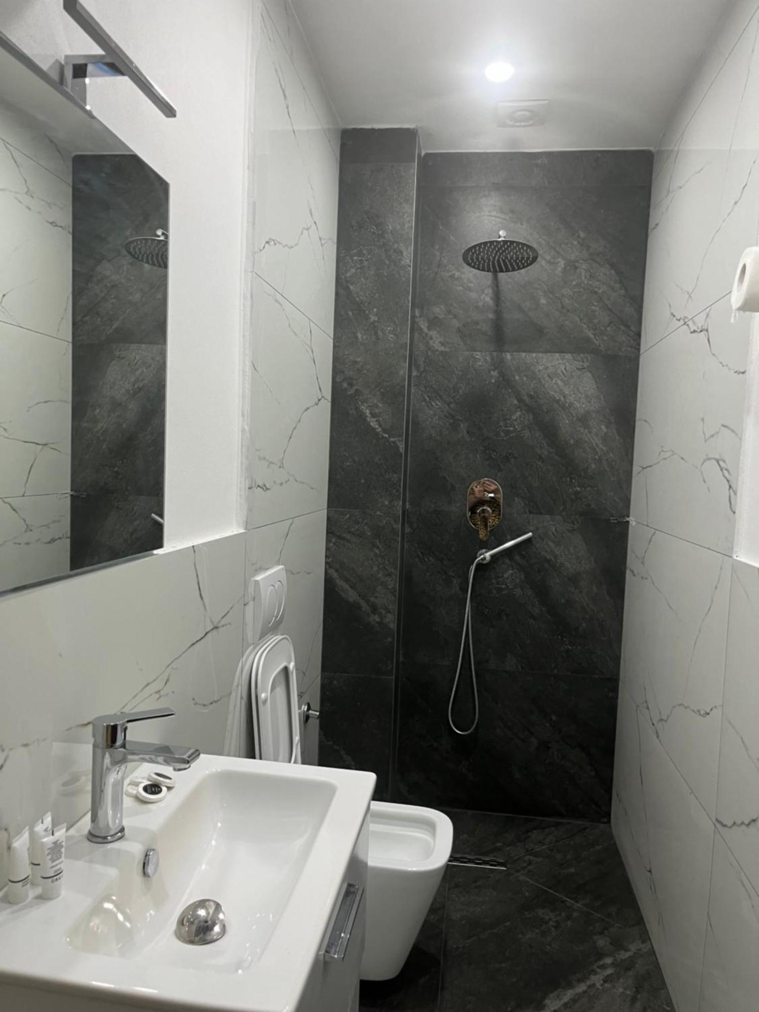 Hotel Luli City Center Durrës Extérieur photo