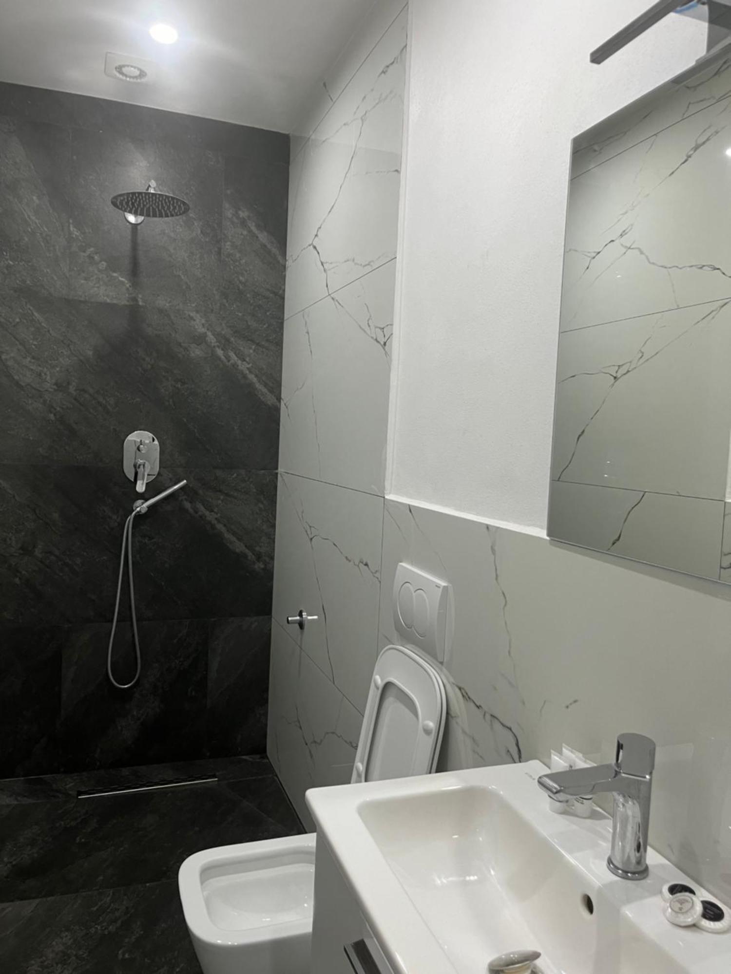Hotel Luli City Center Durrës Extérieur photo